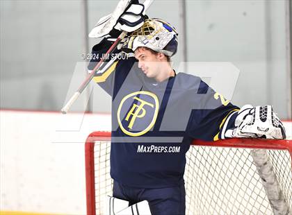 Thumbnail 1 in Trinity-Pawling vs. Frederick Gunn (Avon Christmas Classic 5th Place) photogallery.