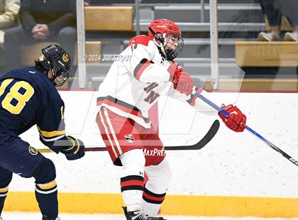 Thumbnail 2 in Trinity-Pawling vs. Frederick Gunn (Avon Christmas Classic 5th Place) photogallery.