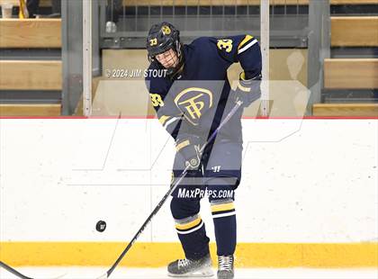 Thumbnail 1 in Trinity-Pawling vs. Frederick Gunn (Avon Christmas Classic 5th Place) photogallery.