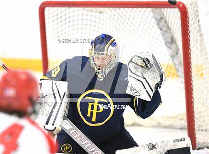Thumbnail 2 in Trinity-Pawling vs. Frederick Gunn (Avon Christmas Classic 5th Place) photogallery.