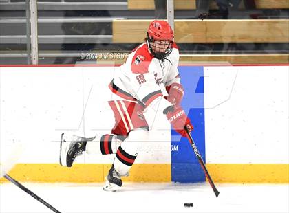 Thumbnail 2 in Trinity-Pawling vs. Frederick Gunn (Avon Christmas Classic 5th Place) photogallery.