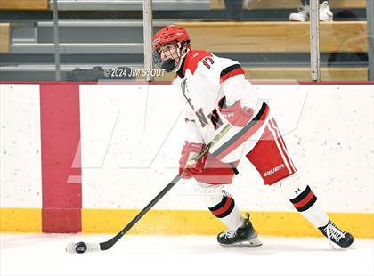 Thumbnail 2 in Trinity-Pawling vs. Frederick Gunn (Avon Christmas Classic 5th Place) photogallery.