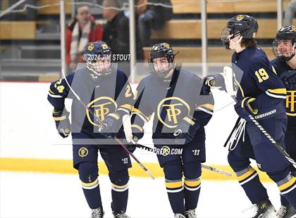 Thumbnail 2 in Trinity-Pawling vs. Frederick Gunn (Avon Christmas Classic 5th Place) photogallery.