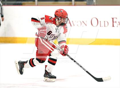 Thumbnail 2 in Trinity-Pawling vs. Frederick Gunn (Avon Christmas Classic 5th Place) photogallery.