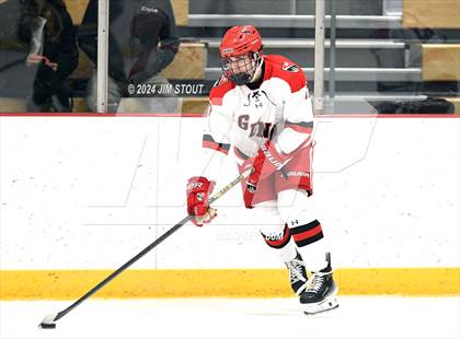 Thumbnail 2 in Trinity-Pawling vs. Frederick Gunn (Avon Christmas Classic 5th Place) photogallery.