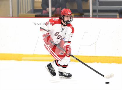 Thumbnail 3 in Trinity-Pawling vs. Frederick Gunn (Avon Christmas Classic 5th Place) photogallery.