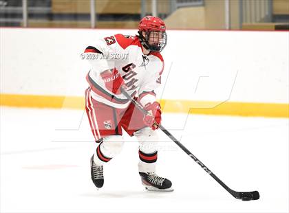 Thumbnail 1 in Trinity-Pawling vs. Frederick Gunn (Avon Christmas Classic 5th Place) photogallery.