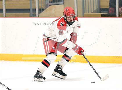 Thumbnail 2 in Trinity-Pawling vs. Frederick Gunn (Avon Christmas Classic 5th Place) photogallery.
