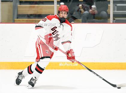 Thumbnail 2 in Trinity-Pawling vs. Frederick Gunn (Avon Christmas Classic 5th Place) photogallery.