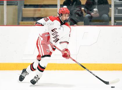 Thumbnail 1 in Trinity-Pawling vs. Frederick Gunn (Avon Christmas Classic 5th Place) photogallery.