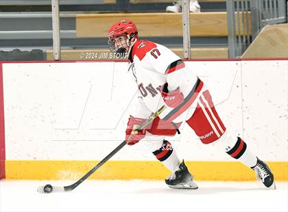 Thumbnail 1 in Trinity-Pawling vs. Frederick Gunn (Avon Christmas Classic 5th Place) photogallery.