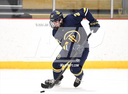 Thumbnail 3 in Trinity-Pawling vs. Frederick Gunn (Avon Christmas Classic 5th Place) photogallery.