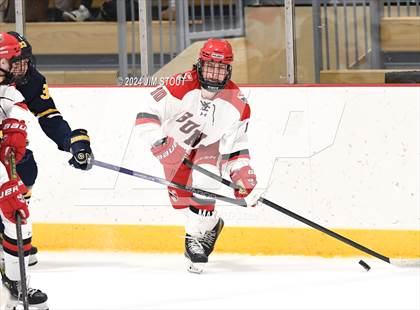Thumbnail 1 in Trinity-Pawling vs. Frederick Gunn (Avon Christmas Classic 5th Place) photogallery.