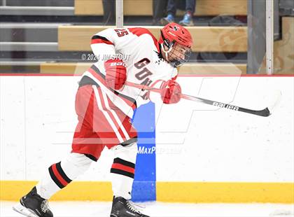 Thumbnail 3 in Trinity-Pawling vs. Frederick Gunn (Avon Christmas Classic 5th Place) photogallery.
