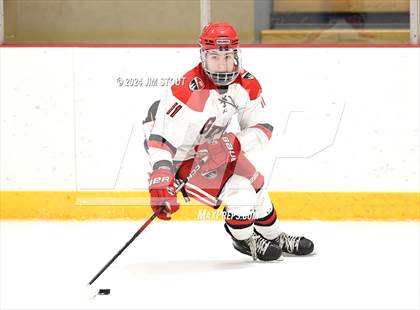 Thumbnail 1 in Trinity-Pawling vs. Frederick Gunn (Avon Christmas Classic 5th Place) photogallery.