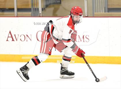 Thumbnail 3 in Trinity-Pawling vs. Frederick Gunn (Avon Christmas Classic 5th Place) photogallery.