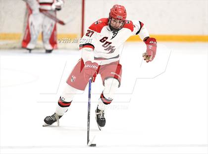 Thumbnail 1 in Trinity-Pawling vs. Frederick Gunn (Avon Christmas Classic 5th Place) photogallery.
