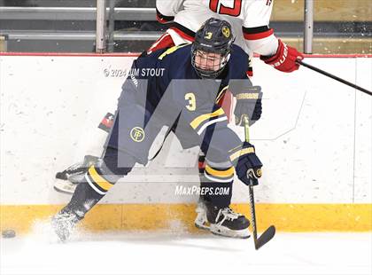 Thumbnail 1 in Trinity-Pawling vs. Frederick Gunn (Avon Christmas Classic 5th Place) photogallery.