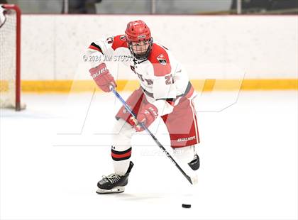 Thumbnail 2 in Trinity-Pawling vs. Frederick Gunn (Avon Christmas Classic 5th Place) photogallery.