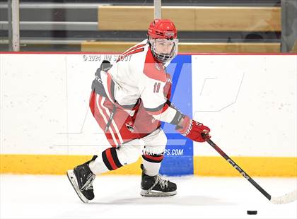 Thumbnail 2 in Trinity-Pawling vs. Frederick Gunn (Avon Christmas Classic 5th Place) photogallery.