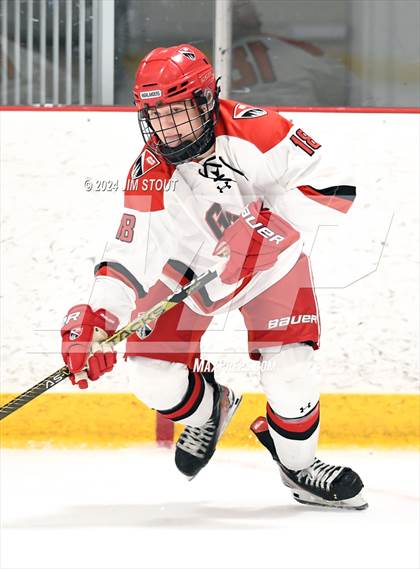 Thumbnail 1 in Trinity-Pawling vs. Frederick Gunn (Avon Christmas Classic 5th Place) photogallery.