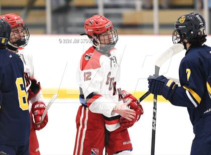 Thumbnail 3 in Trinity-Pawling vs. Frederick Gunn (Avon Christmas Classic 5th Place) photogallery.