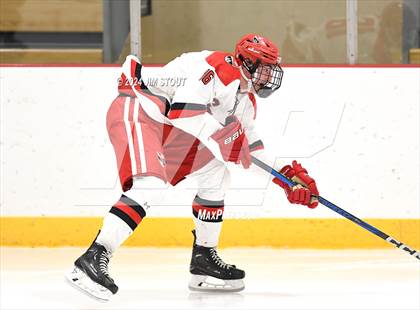 Thumbnail 1 in Trinity-Pawling vs. Frederick Gunn (Avon Christmas Classic 5th Place) photogallery.