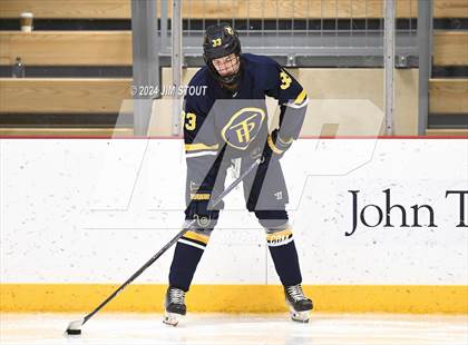 Thumbnail 3 in Trinity-Pawling vs. Frederick Gunn (Avon Christmas Classic 5th Place) photogallery.