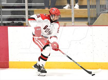 Thumbnail 3 in Trinity-Pawling vs. Frederick Gunn (Avon Christmas Classic 5th Place) photogallery.