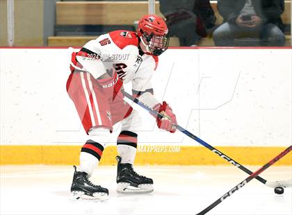 Thumbnail 2 in Trinity-Pawling vs. Frederick Gunn (Avon Christmas Classic 5th Place) photogallery.