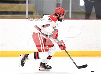 Thumbnail 2 in Trinity-Pawling vs. Frederick Gunn (Avon Christmas Classic 5th Place) photogallery.