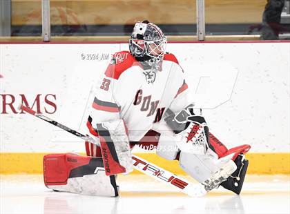 Thumbnail 2 in Trinity-Pawling vs. Frederick Gunn (Avon Christmas Classic 5th Place) photogallery.