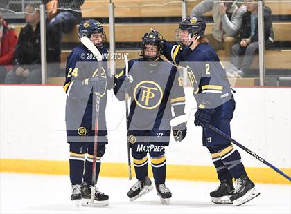 Thumbnail 1 in Trinity-Pawling vs. Frederick Gunn (Avon Christmas Classic 5th Place) photogallery.