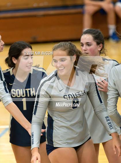 Thumbnail 1 in Utica Ford @ Grosse Pointe South photogallery.