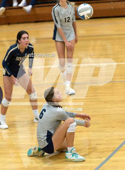 Thumbnail 1 in Utica Ford @ Grosse Pointe South photogallery.