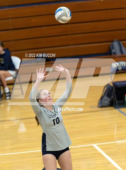 Thumbnail 1 in Utica Ford @ Grosse Pointe South photogallery.