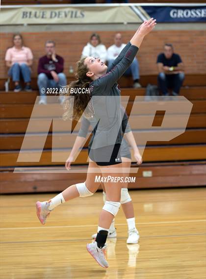 Thumbnail 1 in Utica Ford @ Grosse Pointe South photogallery.