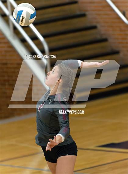 Thumbnail 2 in Utica Ford @ Grosse Pointe South photogallery.