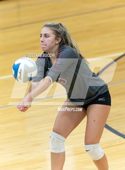 Thumbnail 3 in Utica Ford @ Grosse Pointe South photogallery.