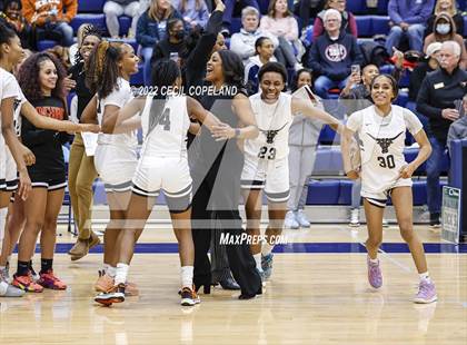 Thumbnail 2 in Sprayberry vs. Kell (Region 6-6A Championship) photogallery.