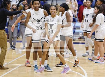 Thumbnail 2 in Sprayberry vs. Kell (Region 6-6A Championship) photogallery.
