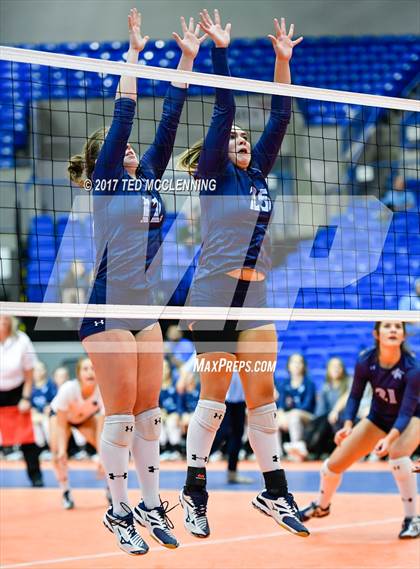 Thumbnail 1 in Fayetteville vs. Har-Ber (AAA 7A Final) photogallery.