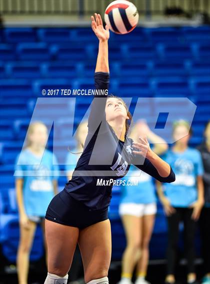 Thumbnail 2 in Fayetteville vs. Har-Ber (AAA 7A Final) photogallery.