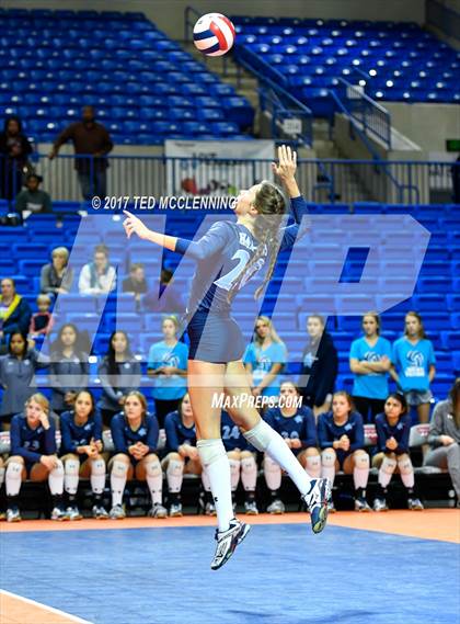 Thumbnail 1 in Fayetteville vs. Har-Ber (AAA 7A Final) photogallery.