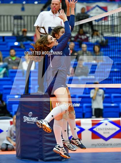 Thumbnail 3 in Fayetteville vs. Har-Ber (AAA 7A Final) photogallery.
