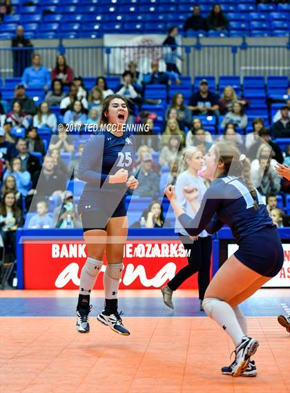 Thumbnail 3 in Fayetteville vs. Har-Ber (AAA 7A Final) photogallery.