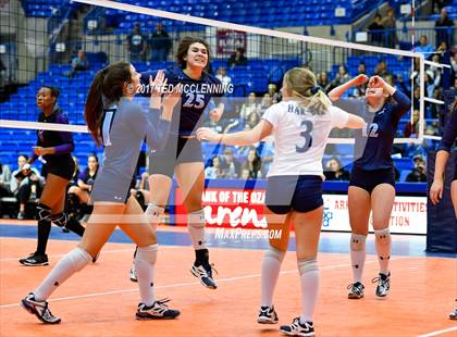 Thumbnail 3 in Fayetteville vs. Har-Ber (AAA 7A Final) photogallery.