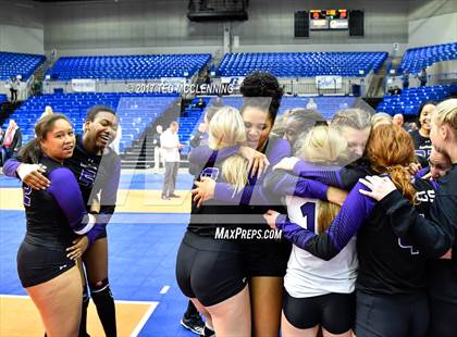 Thumbnail 3 in Fayetteville vs. Har-Ber (AAA 7A Final) photogallery.