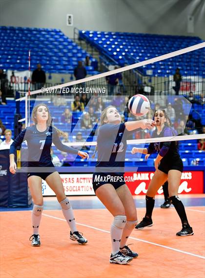 Thumbnail 2 in Fayetteville vs. Har-Ber (AAA 7A Final) photogallery.
