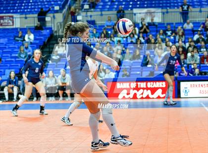 Thumbnail 1 in Fayetteville vs. Har-Ber (AAA 7A Final) photogallery.